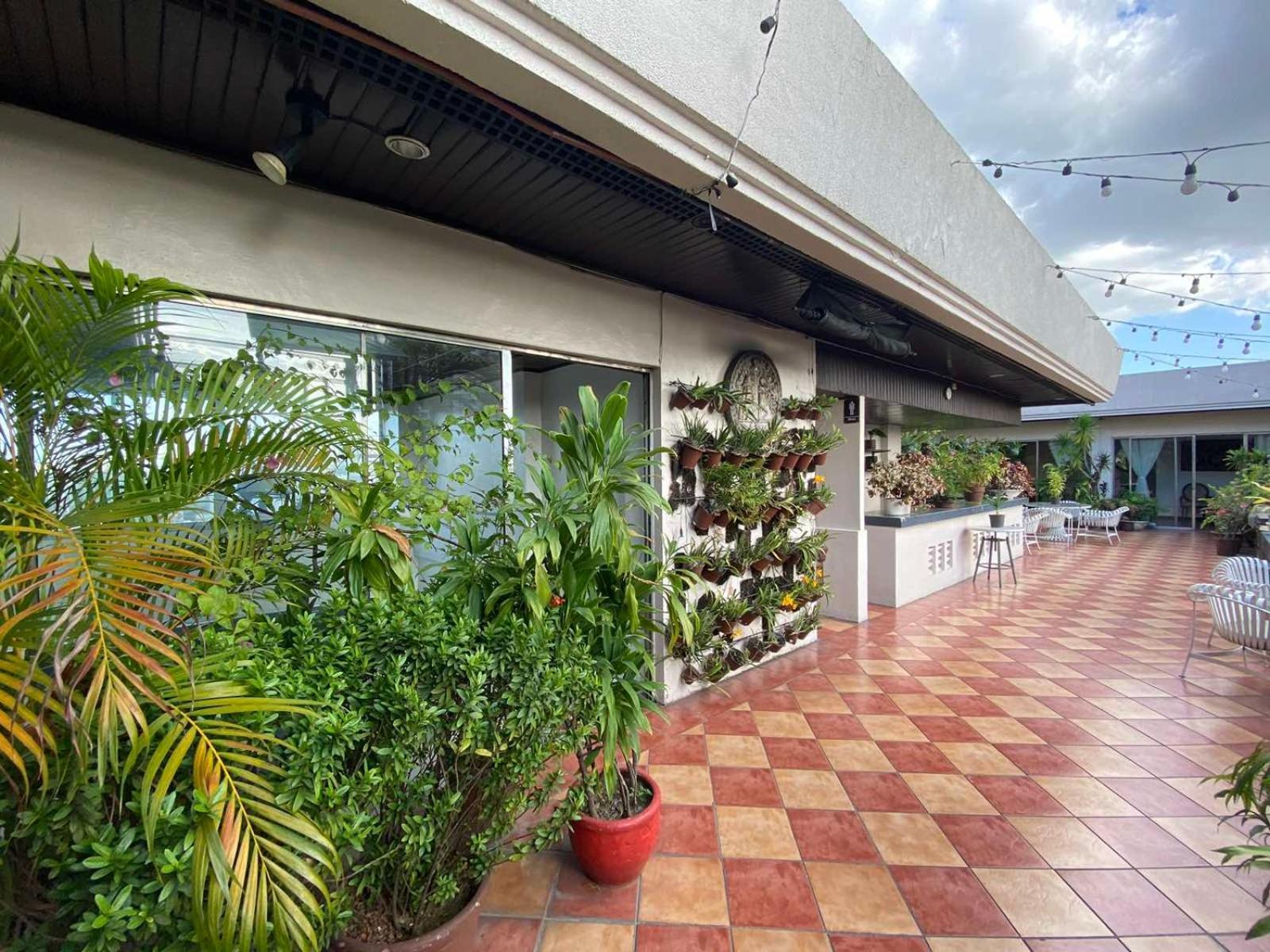 Stone House Quezon City San Juan  Extérieur photo