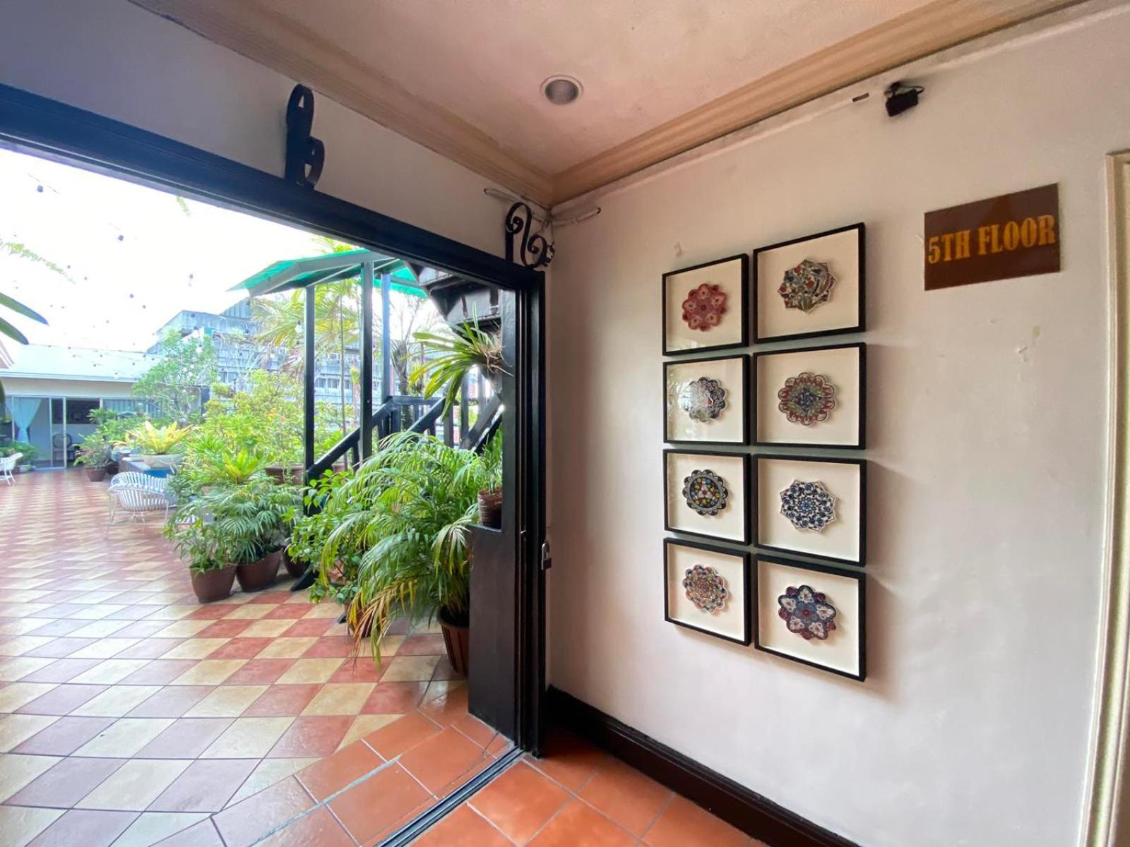 Stone House Quezon City San Juan  Extérieur photo
