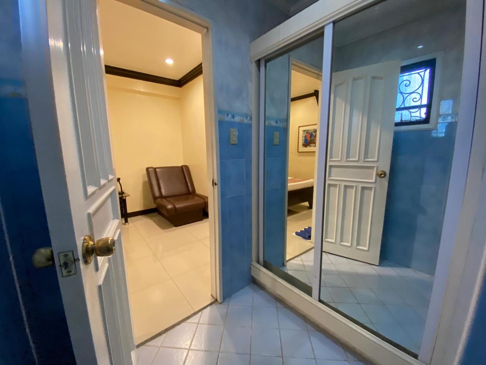 Stone House Quezon City San Juan  Extérieur photo