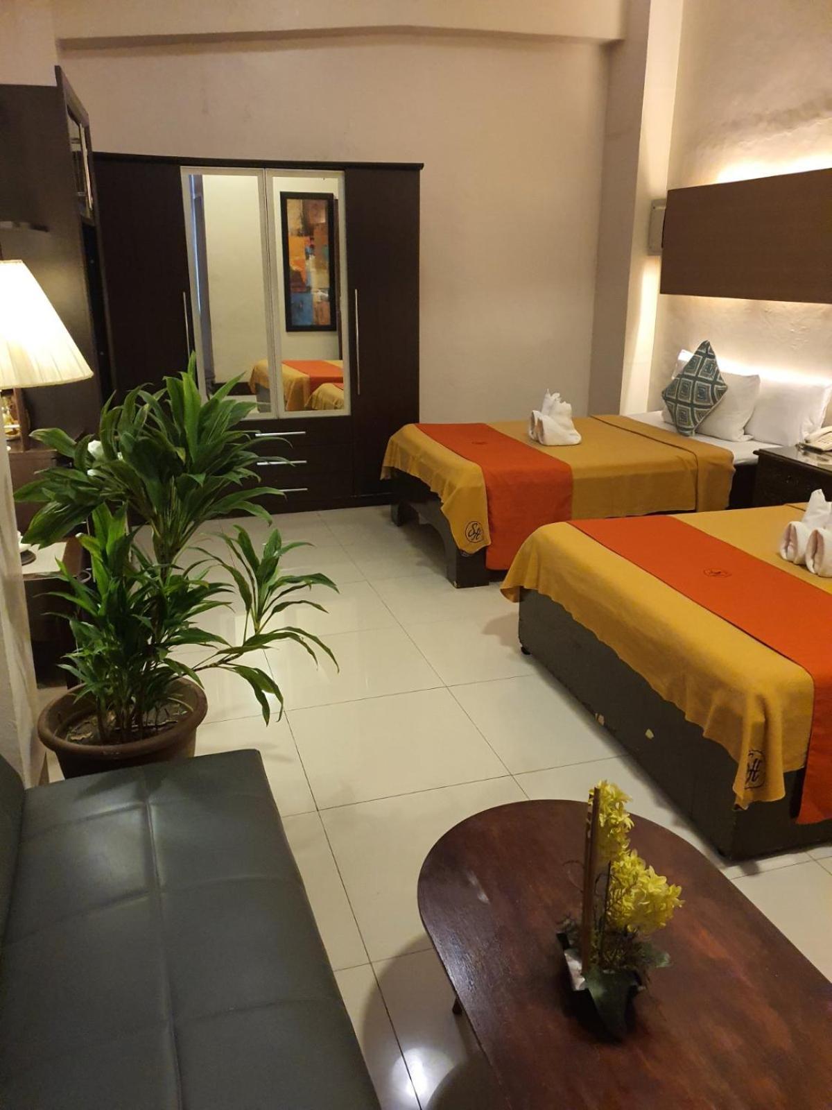 Stone House Quezon City San Juan  Extérieur photo