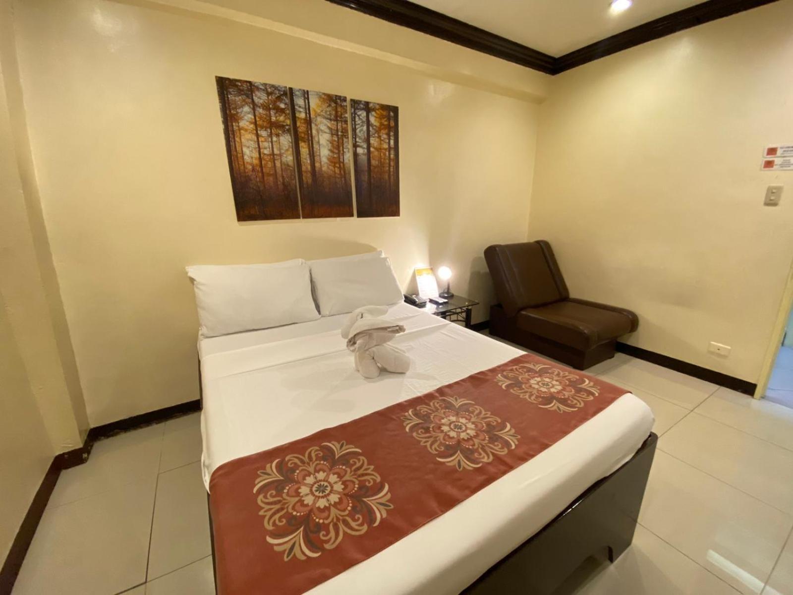 Stone House Quezon City San Juan  Extérieur photo